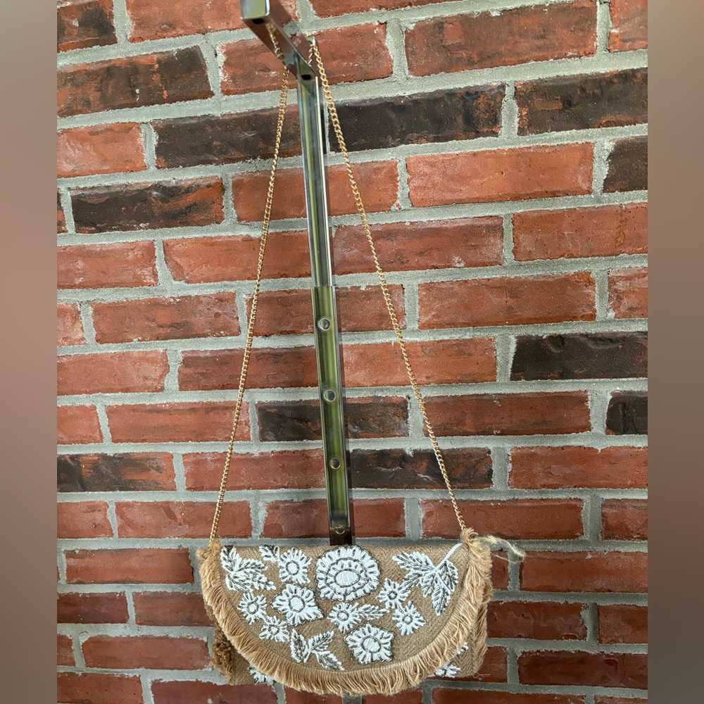 Kami Straw Embellished Clutch-Natural